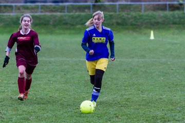 Bild 248 - B-Juniorinnen TSV Gnutz o.W. - SV Henstedt Ulzburg II : Ergebnis: ca. 5:0